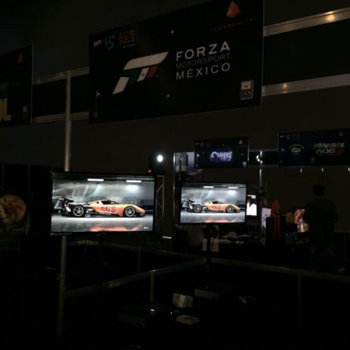 Pantallas de Forza Motorsport México en Electronic Game Show 2016.